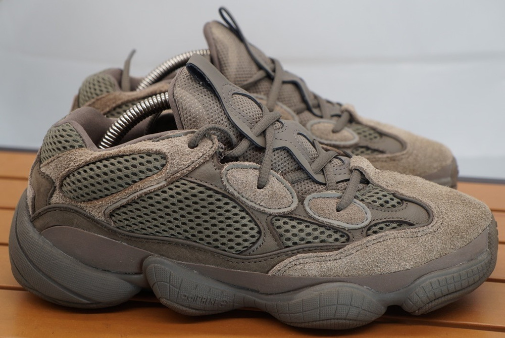 Adidas Yeezy 500 Clay Brown - Size 7 Men's / 8.5 Women's (GX3606) - Pre-owned